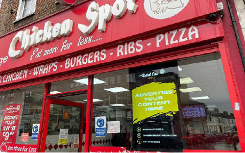 최신 회사 솔루션 정보 치킨 스팟 55인치 LCD 창문 디스플레이