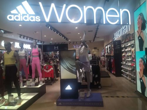 최신 회사 솔루션 정보 빠르게 변화하는 소매 시장에서, 기술은 어떻게 고객의 