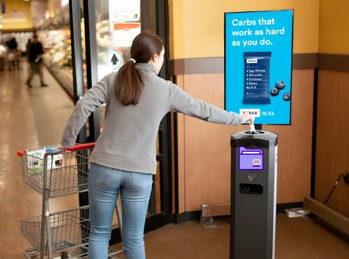 최신 회사 솔루션 정보 쇼핑몰 내 쇼핑 안내를 위한 디지털 사이니지